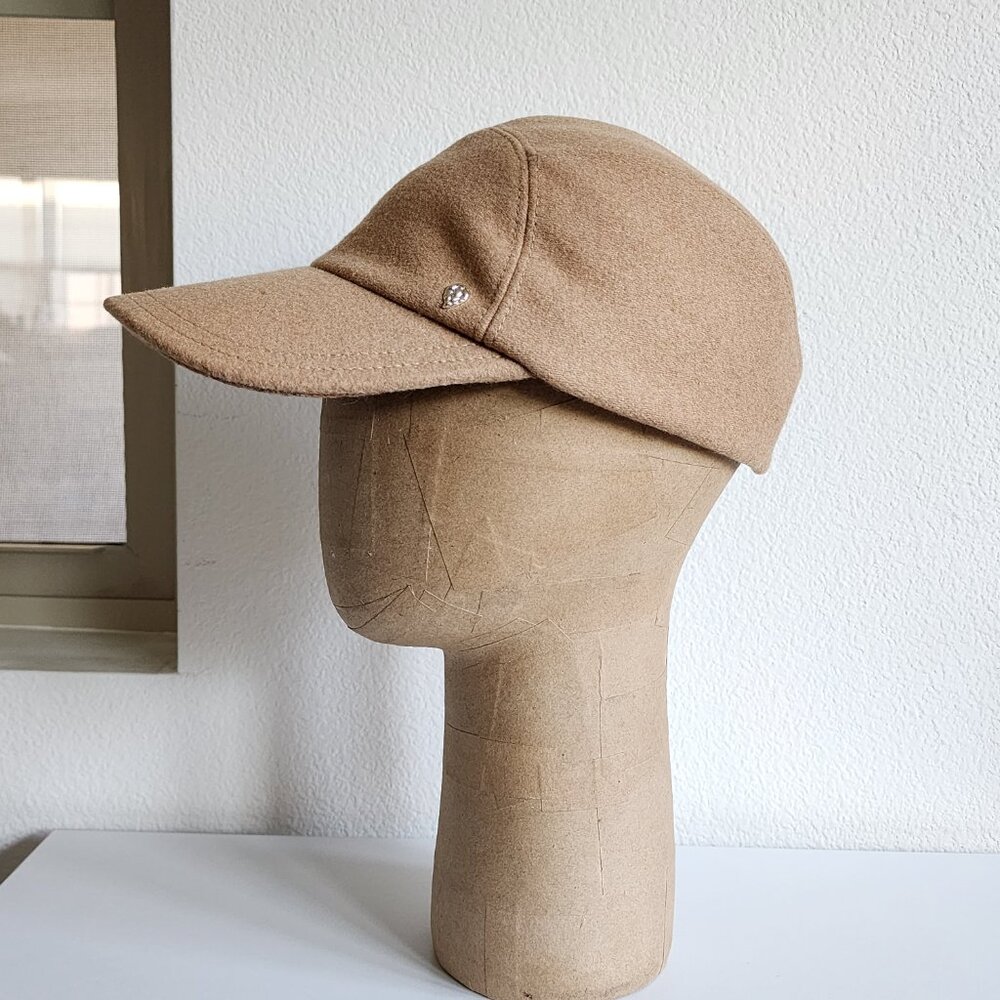 NWT Helen Kaminski Christos Sport Cap – Oat Camel Check 🧢(#800)